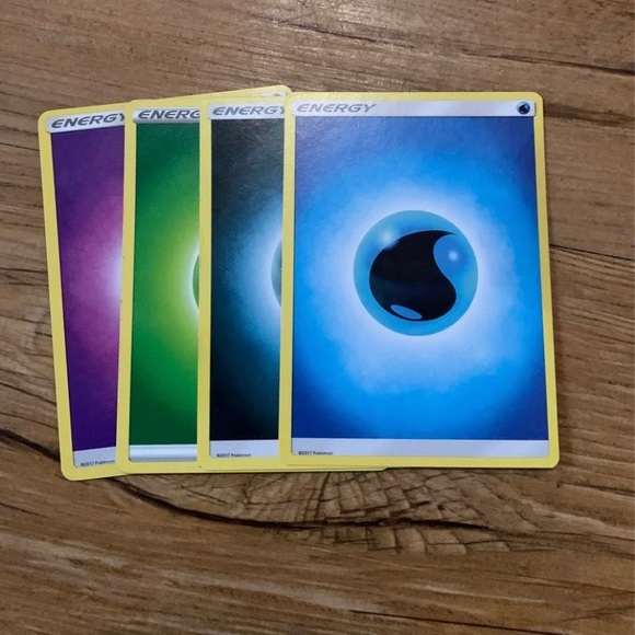 Other - Pokémon energy card bundle 4 cards